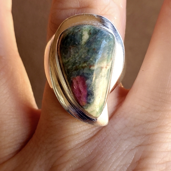 New Men's Ruby Fuchsite 925 Silver Ring. - Picture 13 of 15